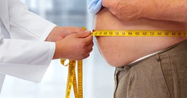 السمنة تتسبب في الإصابة بـ 13 نوعاً من أمراض السرطان 