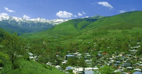 كندلوس الإيرانية: قرية جبلية تنبض بالطبيعة والتراث 