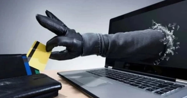 كيف يستغل المحتالون الذكاء الاصطناعي في التسوق الإلكتروني؟ 