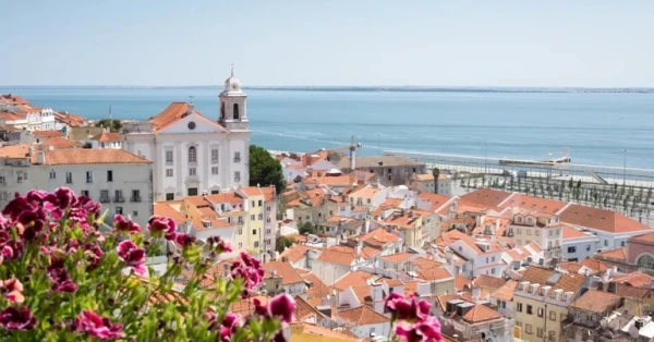 لشبونة من الداخل: أحياء تاريخية ونكهات تطل على نهر التاجة 