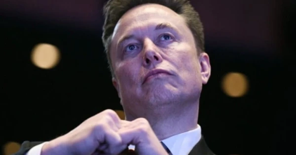 ماسك يربح خلال ثوان ما يحتاج الفرد العادي إلى عام لكسبه 