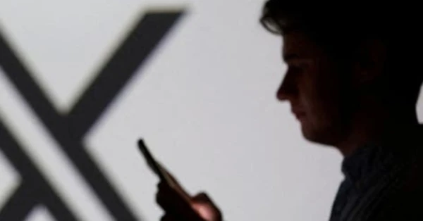 إيلون ماسك يكشف عن تبويبات ذكية جديدة لمنصة إكس 