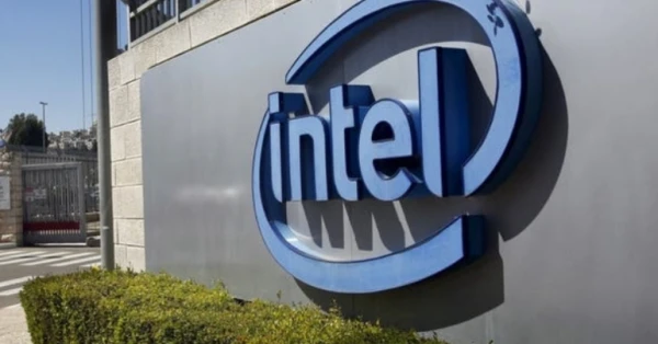 إنتل تستعد لمنافسة AMD في سوق أجهزة الألعاب المحمولة 
