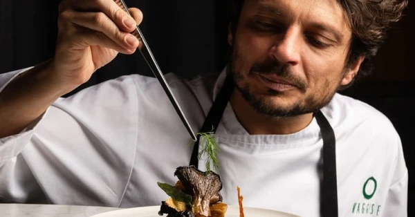 الشيف فابريزيو مارينو يُعيد رسم ملامح المطبخ الإيطالي في المالديف: رؤية نباتية تنبض بالذكريات 