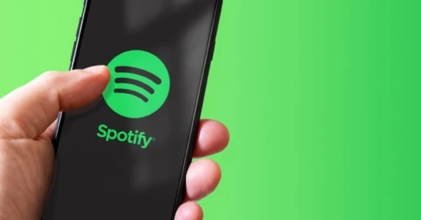 كيف تخطط سبوتيفاي لمنافسة أمازون في سوق الكتب الصوتية؟ 