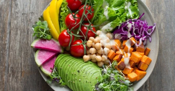 تعرّف على النظام الغذائي النباتي والتغيرات التي يُحدثها لجسمك 