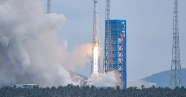 الصين تخوض سباق القمر بإطلاق صاروخ جديد خلال العام المقبل 