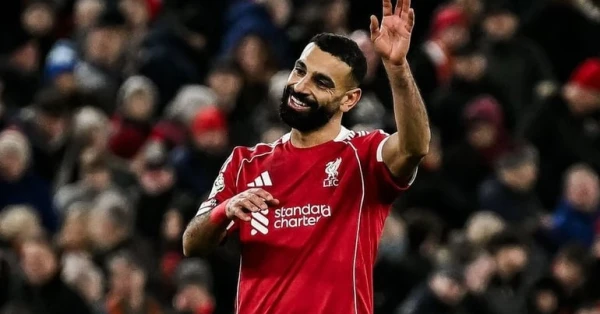 صلاح يعتذر رسميًا لزملائه في ليفربول.. كورتيس جونز يروي التفاصيل 