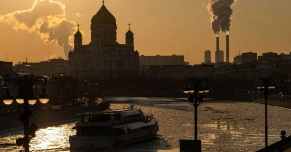 عائدات الطاقة في روسيا تهبط لأدنى مستوى منذ جائحة كورونا 