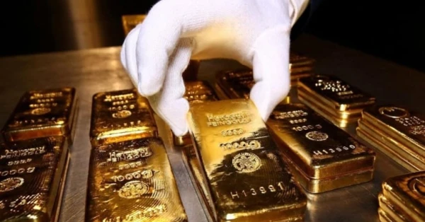 صناديق الذهب والسبائك تقود موجة الصعود التاريخي للمعدن النفيس 