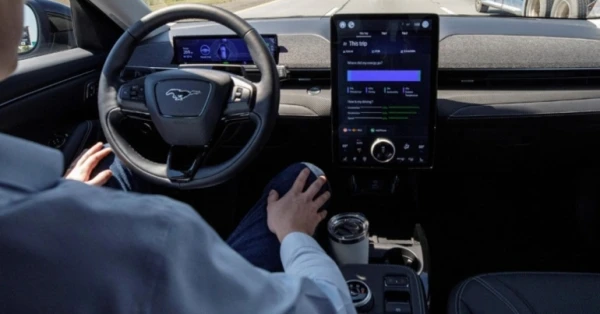 فورد تراهن على الذكاء الاصطناعي لتغيير تجربة القيادة 