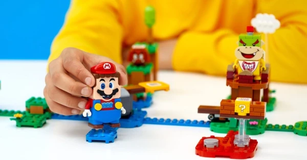 ليجو: قصة نجار بسيط أصبح صاحب أهم علامة في عالم الألعاب 