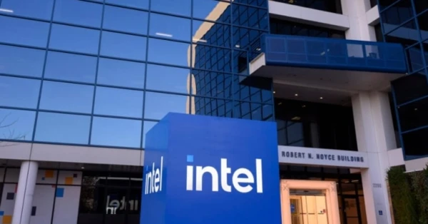 تراجع سهم إنتل بعد توقعات إيرادات مخيبة للآمال 