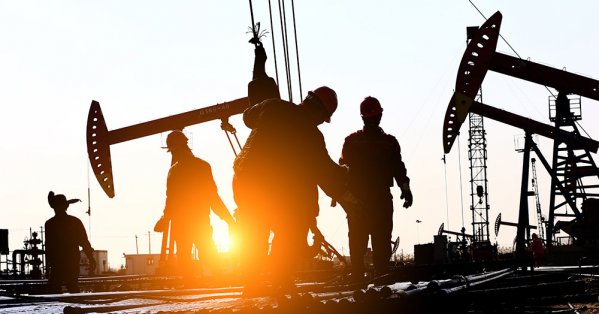 انخفاض أسعار النفط في التعاملات المبكرة 