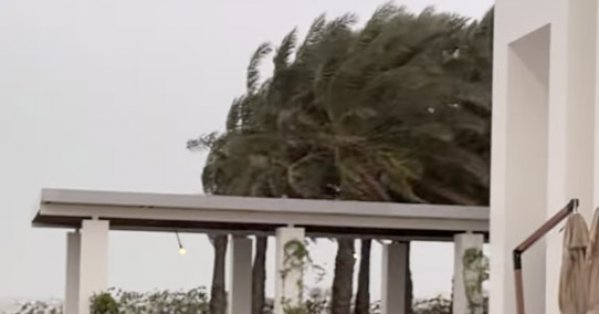 أجواء باردة ومغبرة هذه الليلة مع رياح غربية نشطة ومن المتوقع أن تتحرك الكتلة الغبارية عند الصباح #صحيفة_البلاد 