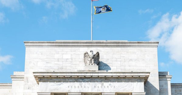 الفدرالي الأميركي يُبقي على أسعار الفائدة متماشياً مع التوقعات #عاجل 