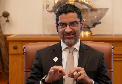 وزير "البلديات" يلتقي الدفعة التاسعة من برنامج رئيس مجلس الوزراء لتنمية الكوادر الحكومية