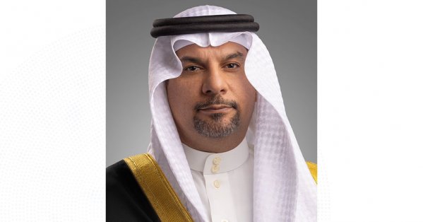 وزير النفط والبيئة يشيد بدور وزارة الداخلية في الحفاظ على الأمن والاستقرار التي تنعم به المملكة 