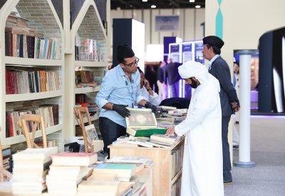 "شارع المتنبي" في معرض أبوظبي للكتاب 2025