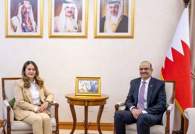 وزير الشؤون القانونية يستقبل سفيرة جمهورية صربيا لدى مملكة البحرين