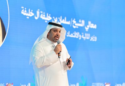 وزير "المالية":  البحرين بقيادة جلالة الملك المعظم وتوجيهات  ولي العهد رئيس الوزراء حققت إنجازات اقتصادية بارزة
