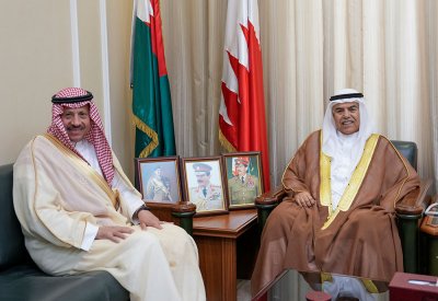 وزير شؤون الدفاع يستقبل سفير المملكة العربية السعودية لدى مملكة البحرين