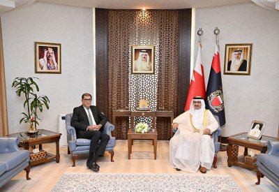 وزير الداخلية يشيد بدور مجلس الشورى في دعم الجهود الأمنية للحفاظ على أمن الوطن
