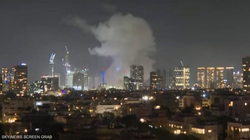 إيران تطلق صواريخ باتجاه إسرائيل.. وارتفاع دخان في تل أبيب