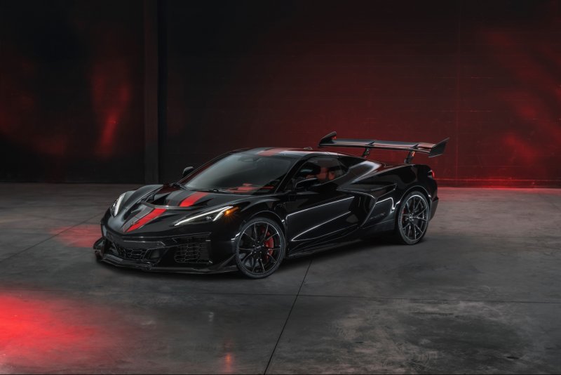 ’كورفيت ZR1X‘ للعام 2026: سيارة أمريكية فائقة حقيقية