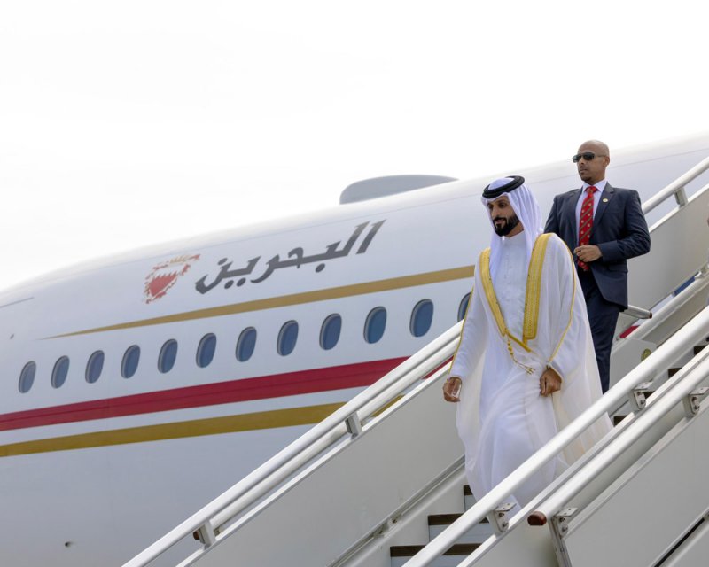 سمو الشيخ ناصر بن حمد آل خليفة يصل إلى روسيا