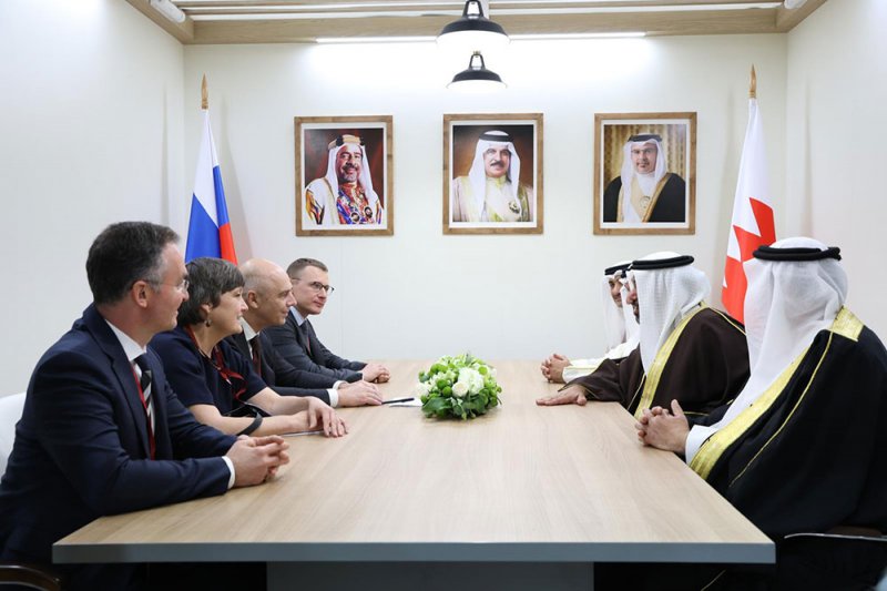 وزير المالية والاقتصاد الوطني يلتقي وزير المالية الروسي