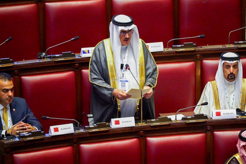 البحرين بقيادة جلالة الملك المعظم تقف شامخة في احتضان التنوع الديني