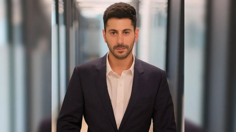 إقالة المتحدث باسم نتنياهو قبل رحلة واشنطن.. جدل حول الأسباب