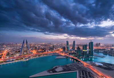 البحرين تتيح كلفة تنافسية أقل بنسبة 48% في الخدمات المالية
