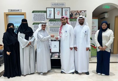 نادي إبراهيم خليل كانو الاجتماعي للوالدين يقدّم كوبونات الحقيبة المدرسية