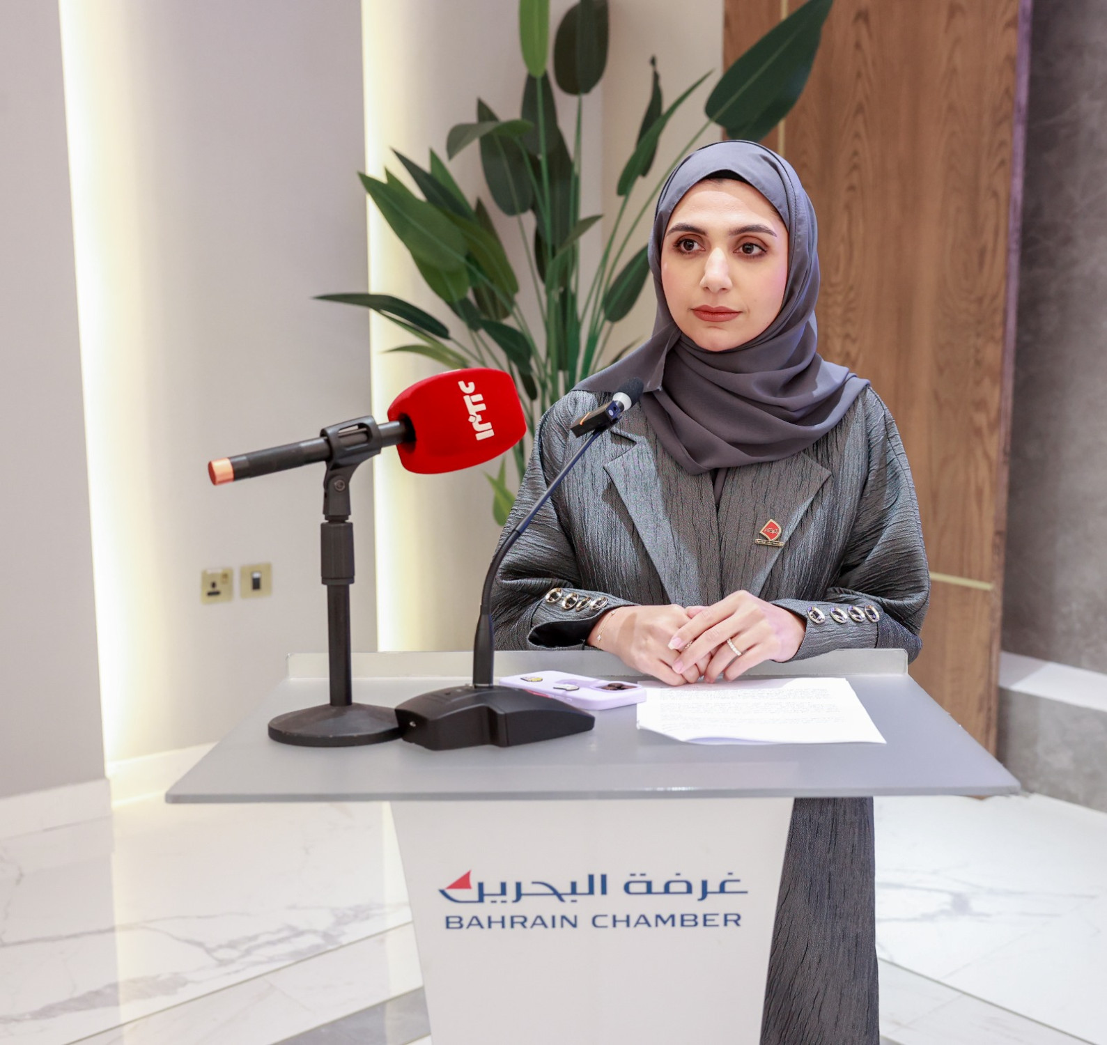 عريفة افتتاح الفعالية كوثر جاسم