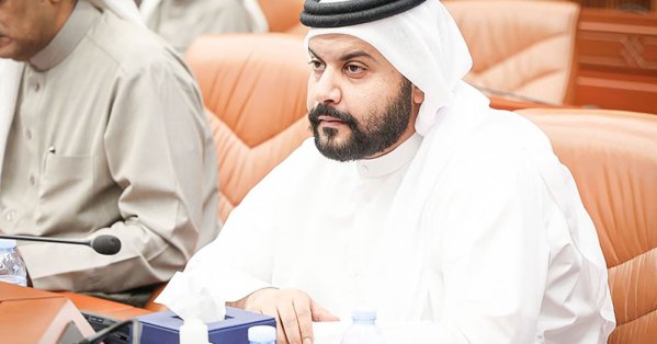 الدوسري يطالب بزيادة رواتب وحوافز منتسبي “الداخلية”