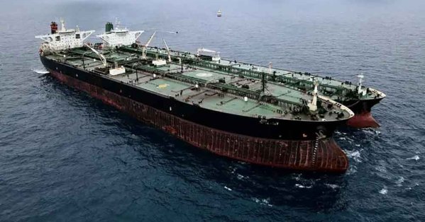 إيران تصادر ناقلة أجنبية في خليج عمان محملة بـ6 ملايين لتر ديزل مهرب #صحيفة_البلاد 