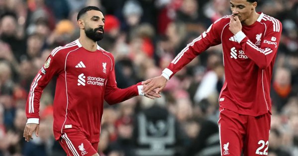 إيكيتيكي يشيد بمحمد صلاح.. "أسطورة ليفربول" 
