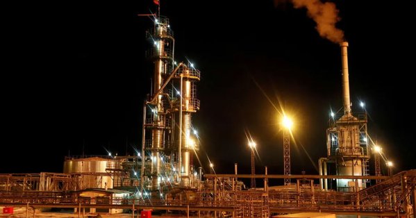 الجيش الأوكراني يقصف مصفاة ومستودع نفط في روسيا 