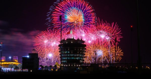 حلبة البحرين الدولية تكشف عن موعد احتفالات العيد الوطني وعروض الألعاب النارية 