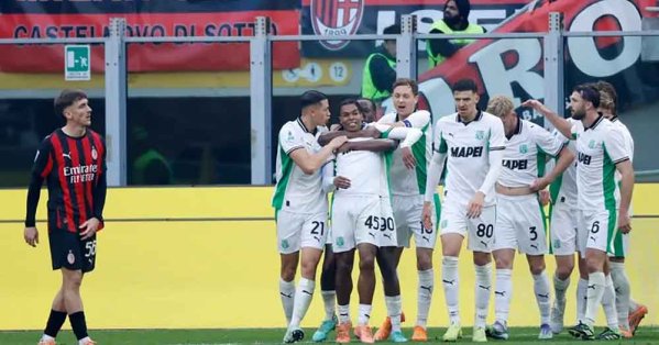 ساسولو يعطل ميلان ويمنح نابولي فرصة الانقضاض على الصدارة 