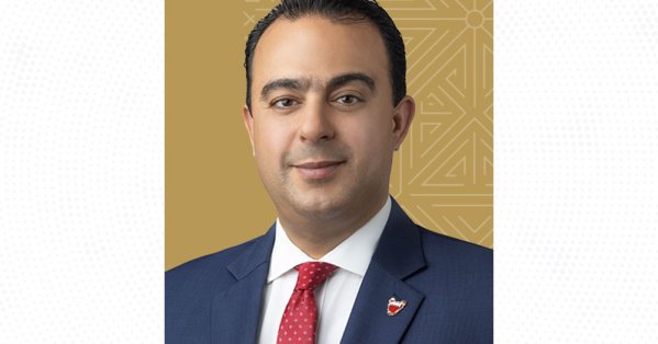 العرادي: الأعياد الوطنية المجيدة مناسبة لتكريس القيم الوطنية النبيلة وتعزيز وحدة الصف والتلاحم المجتمعي للمضي قدمًا في مسيرة البناء والعطاء 