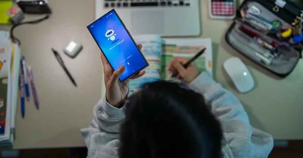 ثورة الذكاء الاصطناعي في سوق العمل الأميركي.. من يستخدمه أكثر؟ #صحيفة_البلاد 