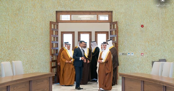 سمو ولي العهد رئيس الوزراء يتفضل بتدشين مبنى بلدية المنامة بعد إعادة التأهيل 