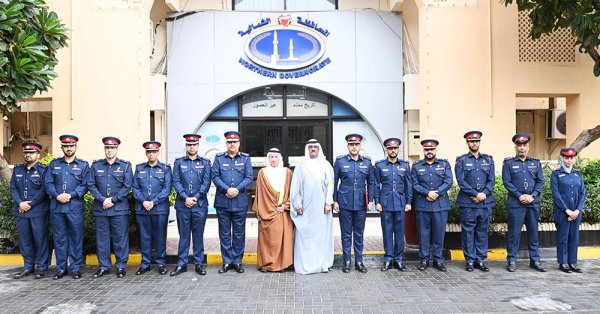 محافظ الشمالية يكرم عدداً من الضباط بمناسبة يوم شرطة البحرين 