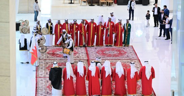 مطار البحرين الدولي يرحب بزوار البحرين في أعيادها الوطنية 