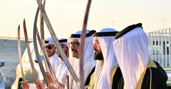 سمو محافظ المحافظة الجنوبية يحضر عرضة واحتفال أهالي مدينة خليفة