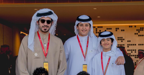 نخبة الجياد تتنافس على كؤوس سمو الشيخ خالد بن حمد وأنجاله في مهرجان العيد الوطني 