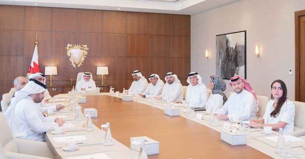 التوازن بين البعد الاجتماعي والاقتصادي يؤسس لمرحلة تنموية أكثر استدامة #صحيفة_البلاد 